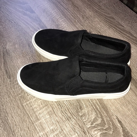 h&m black suede sneakers - Picture 1 of 3